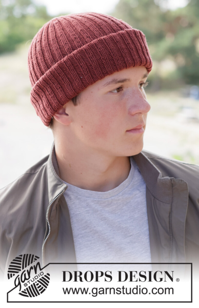 260-23 Berry Blaze Hat by DROPS Design