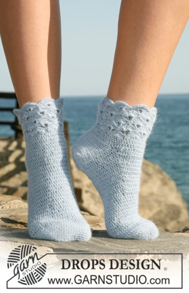 120-36 Seaside Socks by DROPS Design