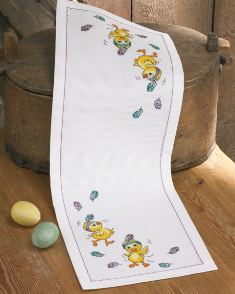 Borduurpakket Dansende Kuikens 24 x 67 cm