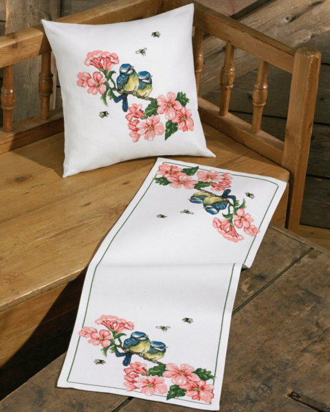 Borduurpakket Meesjes in bloemen 33 x 87 cm