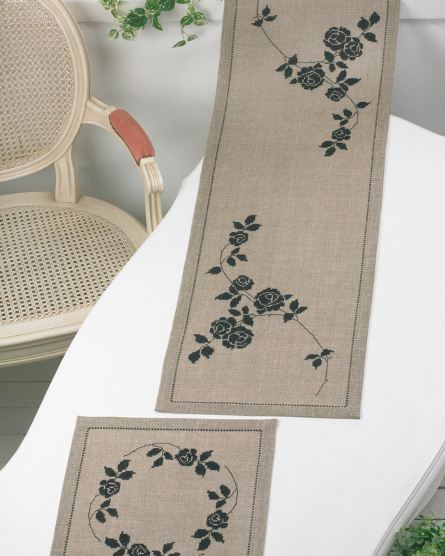 Borduurpakket Zwarte rozen 36 x 110 cm