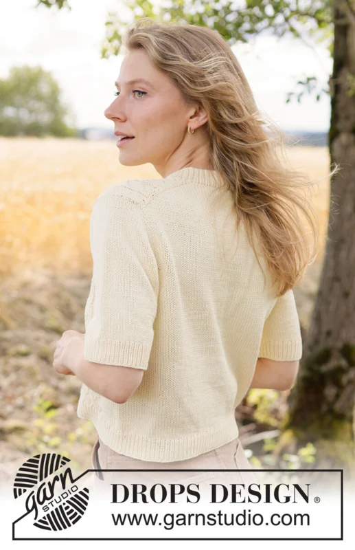 268-24 Sunlit Grid Top by DROPS Design