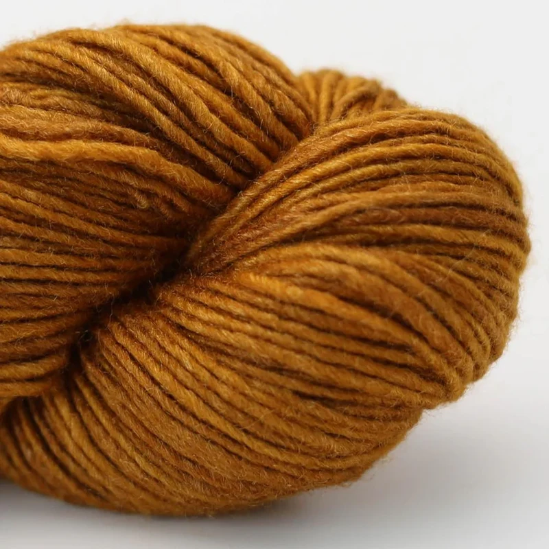 Manos del Uruguay Silk Blend Solid Handdyed 3252 Leo