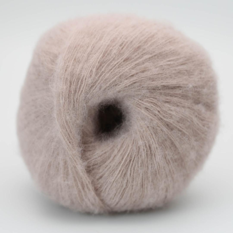 BC Garn Svala 02 Grijsbeige