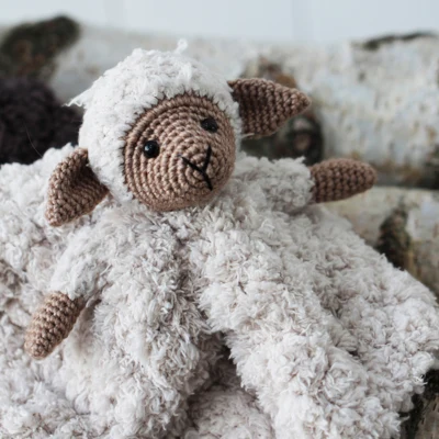 Go Handmade Chanel op een knus kleedje