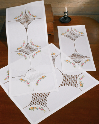 Borduurpakket Hardanger met bloemen 29 x 69 cm